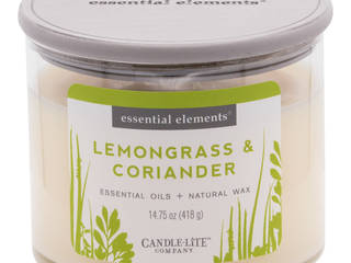 Candle-lite Essential Elements naturalna świeca zapachowa z olejkami eterycznymi - Lemongrass & Coriander, Candle-lite Polska Candle-lite Polska غرفة المعيشة خشب Wood effect