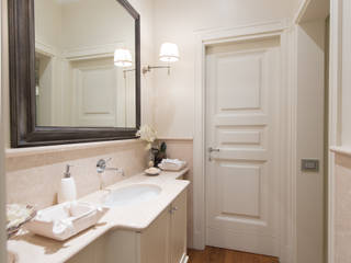 Interni per una casa privata nel centro di Prato , be SMART be SMART Classic style bathroom