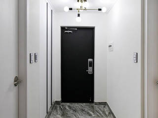 잠실 우성아파트 43py, Design Daroom 디자인다룸 Design Daroom 디자인다룸 Modern Corridor, Hallway and Staircase