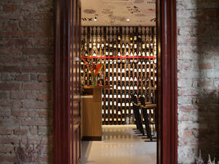 ELITE TO BE - Enoteca, Praga | LIBRERIA DEL VINO, ELITE TO BE SRL ELITE TO BE SRL 商业空间