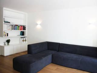 Hyde Park Apartment, JHB, Metaphor Design Metaphor Design Minimalist living room Engineered Wood Blue