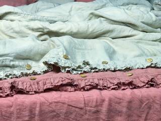 Living Coral Is Pantone`s 2019 Color of the Year., NatureBed NatureBed BedroomTextiles Flax/Linen