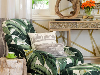 Tropical Trailblazer, Design Intervention Design Intervention Salas de estilo tropical