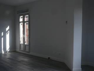 Reforma de vivienda de 120 m2 en Retiro, Reformadisimo Reformadisimo Nowoczesny salon