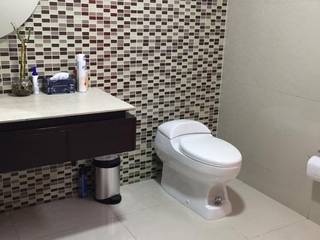 Renovación Baños Redeban, endinternational.col endinternational.col Modern bathroom Ceramic
