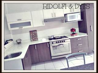 COCINA INTEGRAL, Dyts Ridolfi Dyts Ridolfi Classic style kitchen Wood-Plastic Composite