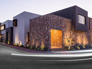 Increíble Proyecto - CASA AA, VELAZQUEZ GOMEZ ARQUITECTOS VELAZQUEZ GOMEZ ARQUITECTOS Casas modernas