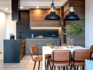 Orzech amerykański , emDesign home & decoration emDesign home & decoration Sala da pranzo minimalista