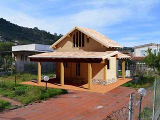 Ristrutturazione Casetta con realizzazione di sottotetto in legno, in località Casa Bianca - Messina., Giovanni Marra Architetto Counselor Giovanni Marra Architetto Counselor