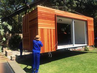 The container garden studio in Johannesburg , A4AC Architects A4AC Architects Industrial style study/office Solid Wood Beige