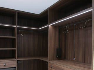 Closet, Carpintaria da Vila by WT Carpintaria da Vila by WT