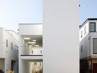 057鎌倉Mさんの家, atelier137 ARCHITECTURAL DESIGN OFFICE atelier137 ARCHITECTURAL DESIGN OFFICE Detached home White