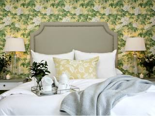 Pop of yellow , Joseph Avnon Interiors Joseph Avnon Interiors Classic style bedroom