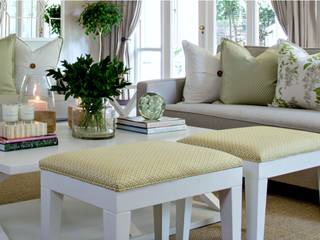 Pop of yellow , Joseph Avnon Interiors Joseph Avnon Interiors Soggiorno classico