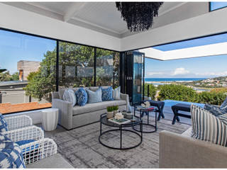 Beach House Living , Joseph Avnon Interiors Joseph Avnon Interiors Salas de estar clássicas