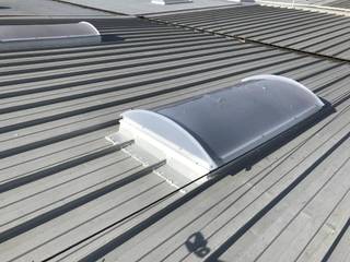 Rehabilitación de Techumbre de Lámina, Aufsten Aufsten إضاءات طبيعية من سقف