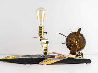 Exclusive table lamp and clock Pride&Joy , Pride&Joy Pride&Joy Ruang Studi/Kantor Klasik Kayu Wood effect