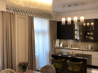 Design chandeliers for kitchen and living room in a flat in Moscow., MULTIFORME® lighting MULTIFORME® lighting Klassische Esszimmer