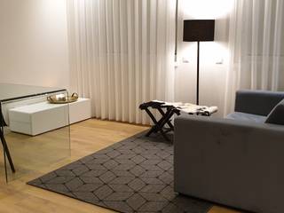T0 no centro de Braga, Alma Braguesa Furniture Alma Braguesa Furniture Moderne Wohnzimmer Textil Grau