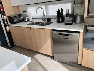 COCINA EN LA VISTA QUERÉTARO, La Central Cocinas Integrales S.A de C.V La Central Cocinas Integrales S.A de C.V Nhà bếp phong cách hiện đại