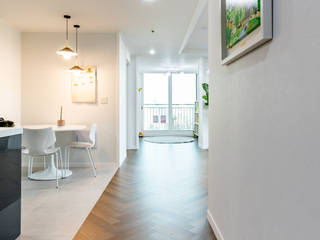 신혼과 함께 시작되는 순백의 공간 , 디자인 서연 디자인 서연 Modern corridor, hallway & stairs Wood Wood effect