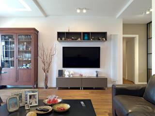 Casa VGam, Nicola Sacco Architetto Nicola Sacco Architetto Eclectic style living room Wood White
