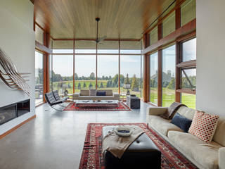 Custom Homes in Ontario, Trevor McIvor Architect Inc Trevor McIvor Architect Inc Modern Living Room