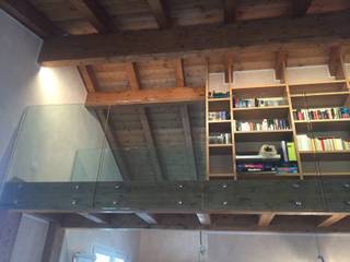 Soppalco Libreria in Legno lamellare, URBAN GREEN SRL URBAN GREEN SRL 書房/辦公室 木頭 Wood effect