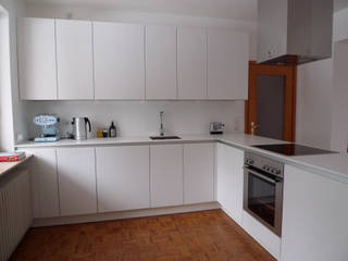 Umgestaltung/Renovierung/Sanierung eines Bungalow Privathauses, DESIGNFIRM DESIGNFIRM Built-in kitchens Quartz