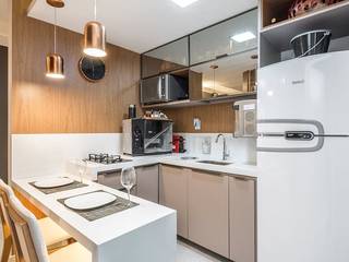 Decoração de flat moderno na praia, com 45m², em Natal-RN., Espaço Arquitetural | Arquitetos em Natal Espaço Arquitetural | Arquitetos em Natal Cocinas de estilo moderno Tablero DM