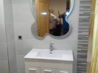 Reforma baños en Alicante, Obrisa Reformas y rehabilitaciones. Obrisa Reformas y rehabilitaciones. Salle de bainLavabos Gris