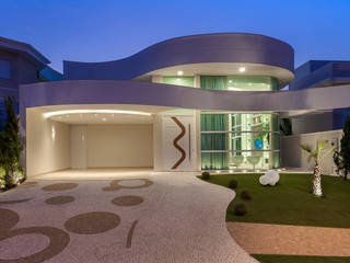 Casa Paulínia, Designer de Interiores e Paisagista Iara Kílaris Designer de Interiores e Paisagista Iara Kílaris Modern houses
