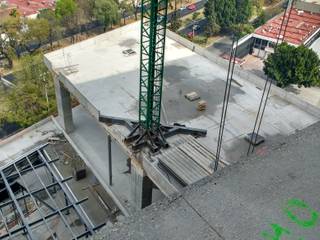 HOTEL FIESTA AMERICANA VIADUCTO, FM ARQUITECTOS FM ARQUITECTOS Modern balcony, veranda & terrace Wood Wood effect