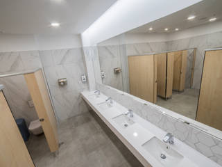 Reforma y decoración de baños en el centro comercial Moraleja Green, Vivienda Sana Vivienda Sana Modern bathroom