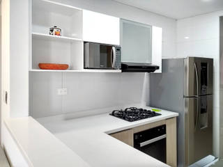 Remodelamos tu cocina, Remodelar Proyectos Integrales Remodelar Proyectos Integrales Cucina attrezzata Quarzo