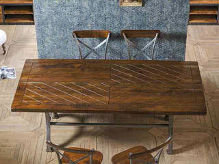Tavoli industrial legno e ferro, nuovimondi di Flli Unia snc nuovimondi di Flli Unia snc Industrial style living room