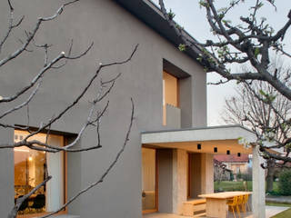 138_Casa con vista sulla valle, MIDE architetti MIDE architetti Pareti & Pavimenti in stile moderno