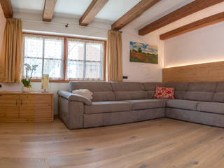 Casa Marta e Michele, Arredamenti Brigadoi Arredamenti Brigadoi Rustic style living room Wood Wood effect