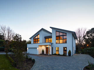 Modern Three Storey Townhouse Bennett, Baufritz (UK) Ltd. Baufritz (UK) Ltd. Single family home Wood White