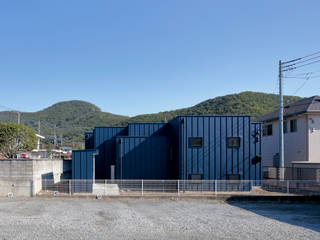 庭の輪郭, 稲山貴則 建築設計事務所 稲山貴則 建築設計事務所 Casas modernas