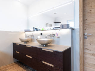 Modernes Badezimmer mit XXL Dusche, Natursteine Mulbach GmbH Natursteine Mulbach GmbH Moderne Badezimmer