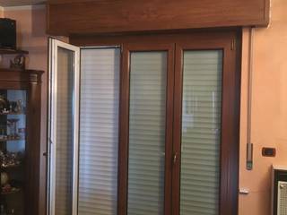 Serramenti in PVC Bicolore in Via Cimarosa a Torino, Torino Finestre e Porte Torino Finestre e Porte Rustic style windows & doors Wood-Plastic Composite