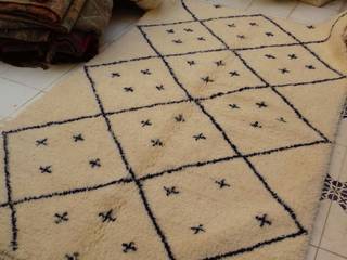 tappeto in lana , Medina Oriental Design Medina Oriental Design Salas de estar mediterrâneas Lã Laranja