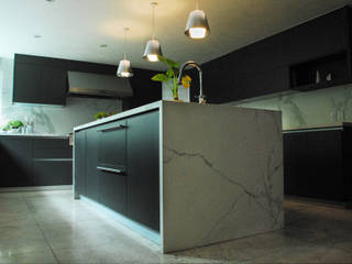 EKO BY PEDINI , ARTE CUCINE/ PEDINI SAN ANGEL ARTE CUCINE/ PEDINI SAN ANGEL مطبخ المرو أو الكوارتز