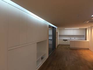반포동 고급주택, 리데코 리데코 现代客厅設計點子、靈感 & 圖片 White