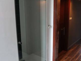Drzwi prysznicowe (Kraków), Moje Szkło Moje Szkło Banheiros modernos Vidro