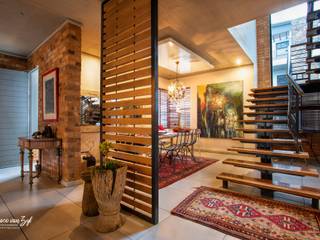 Dining Room homify Eclectic style dining room Wood Wood effect