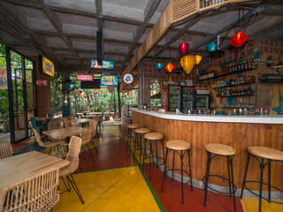 Saigon Fire, Parrilla Vietnamita Callejera, Blaster Diseño Blaster Diseño Commercial spaces Wood Wood effect