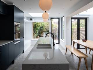 London Fermor, Renka Renka Modern style kitchen