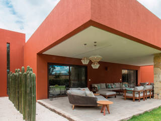 Casa Atlixco, c27 arquitectura e interiores c27 arquitectura e interiores Country style balcony, veranda & terrace